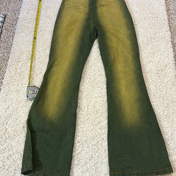 NWOT FASHION NOVA L (12) green toned flare jeans—fit like a size 10/12–see pics! - Picture 6 of 9